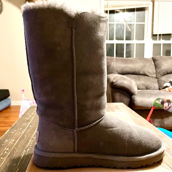 UGG Kids Triple Bailey Button - Picture 4 of 7